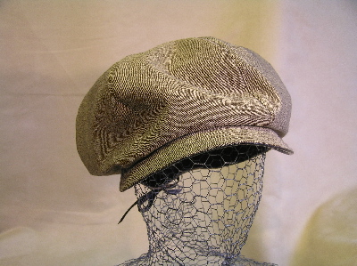 Nel Tip handgemaakte hoed - baret, grijs gestreept
